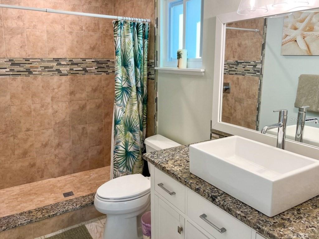 HOLMES BEACH 15TH UNIT - Residential