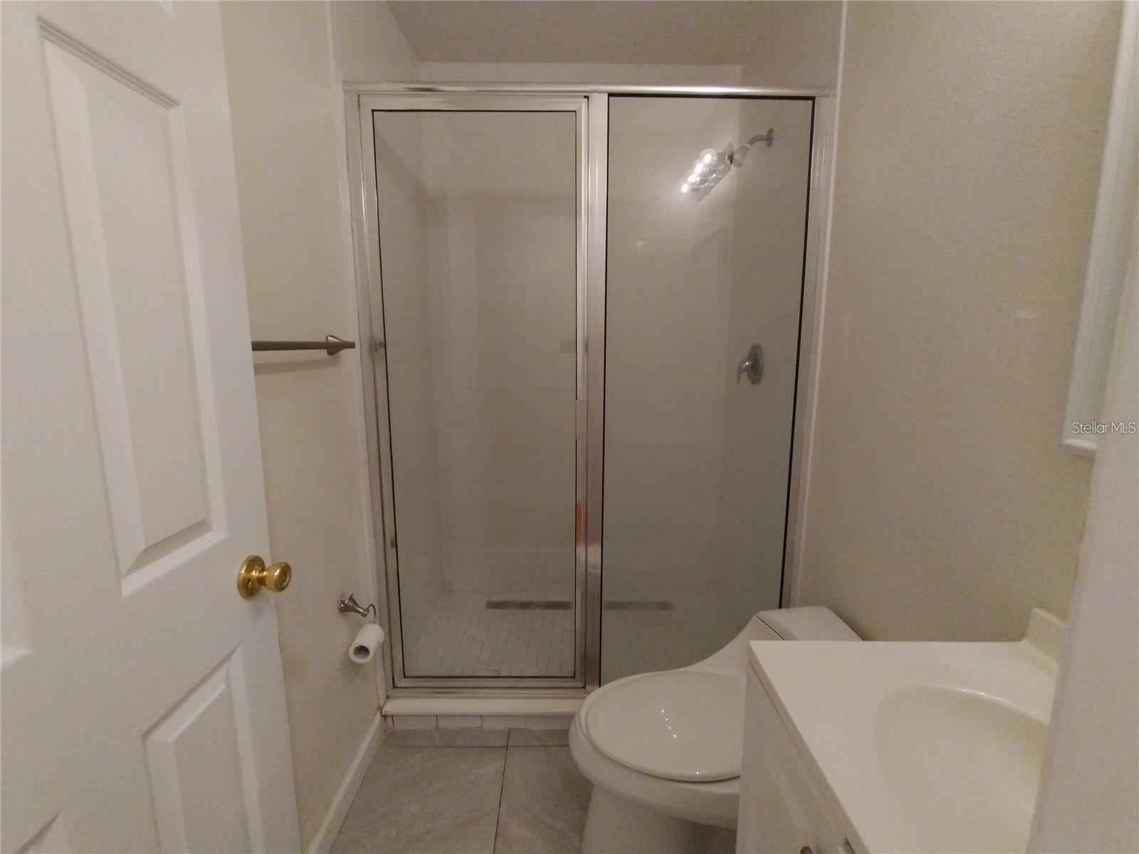 ATLANTIS INDUST & BUS - Residential Lease