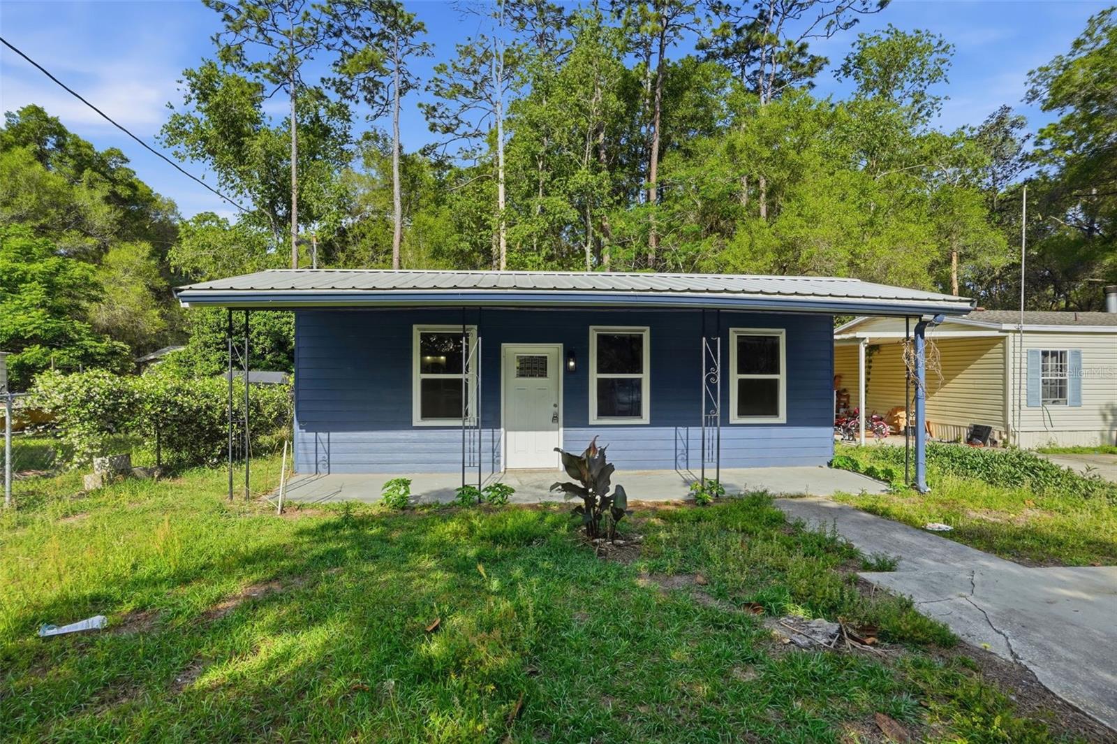 AFFORDABLE!! MOVE-IN READY!!!! REMODELED!! EVERYTHING is NEW + NEW WINDOWS + NEW ROOF + NEW AC UNITS + NEW Kitchen + NEW Cabinets + NEW countertops + NEW plumbing fixtures + NEW lighting fixtures + NEW flooring!! This 1 bed 1.5 bath home is that has No Flood, No HOA and No CDD. GREAT TINY HOME for anyone looking to have a gorgeous home of their own and stop paying rent throwing your money away!!! Invest in your future!! Own your own home and take pride in your new home!!