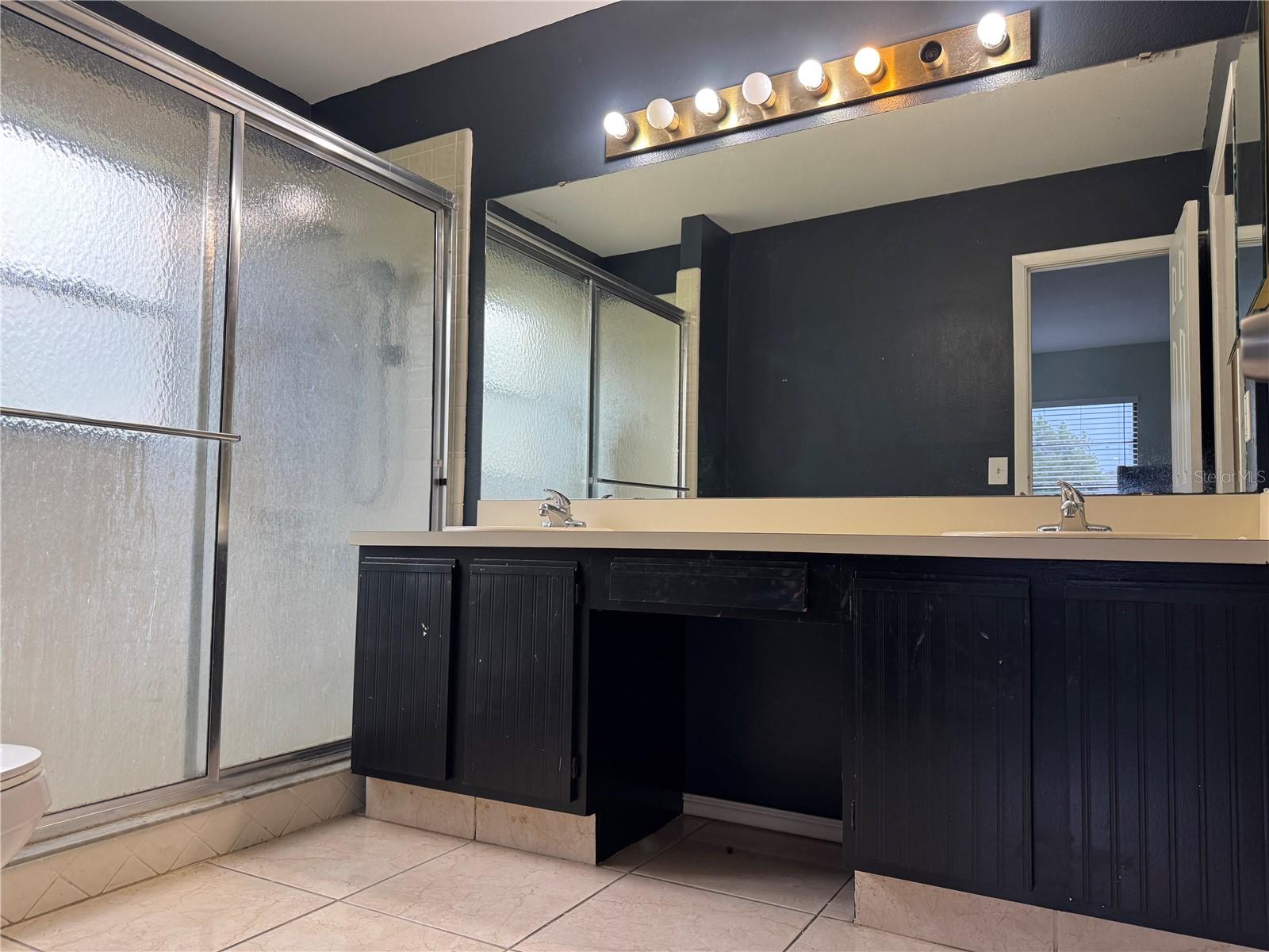 HIDDEN OAK ESTATES - Residential