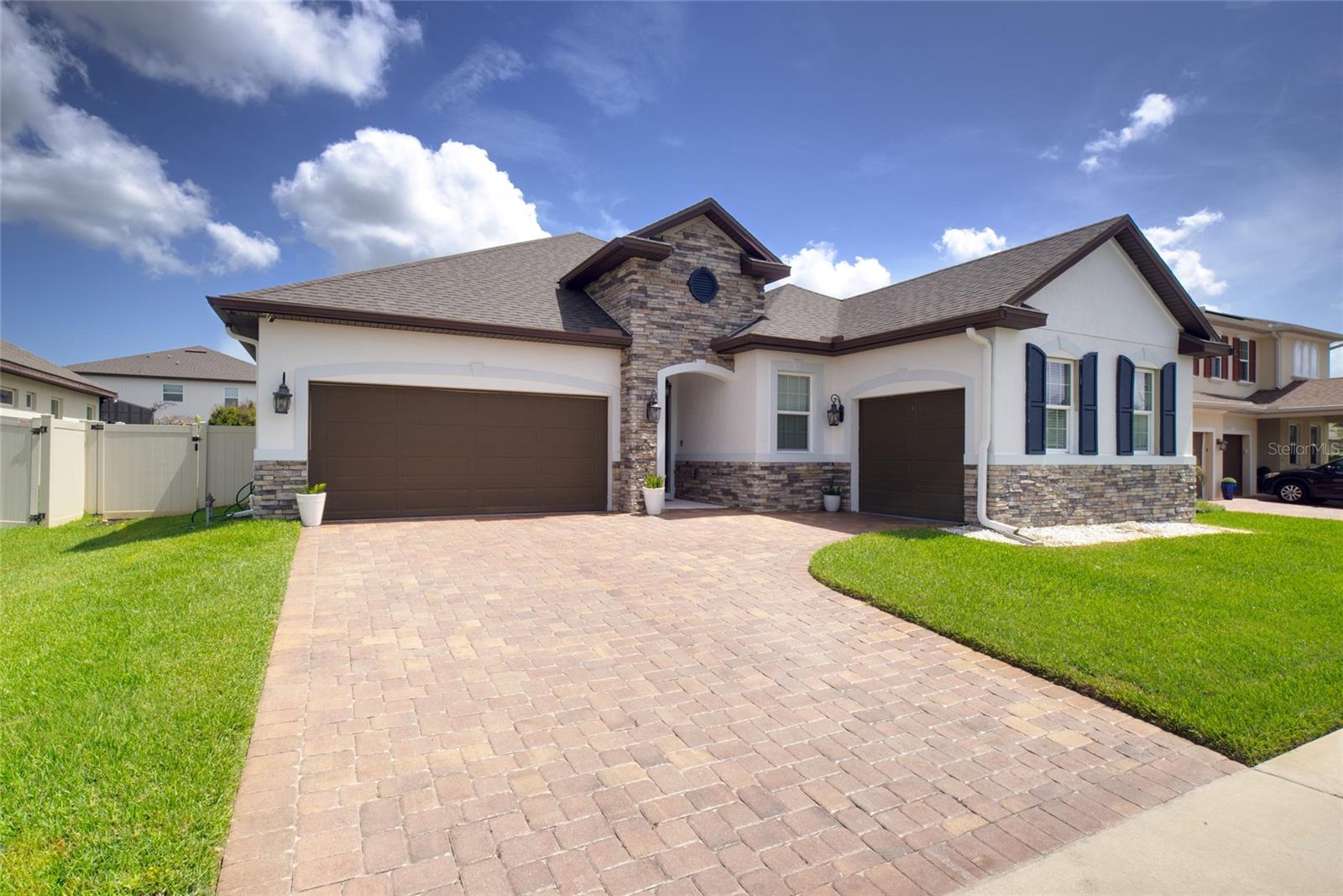 ROPER RESERVE - Residential
