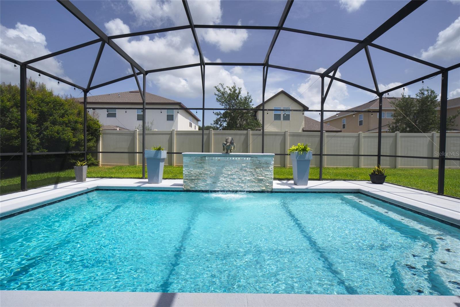 ROPER RESERVE - Residential