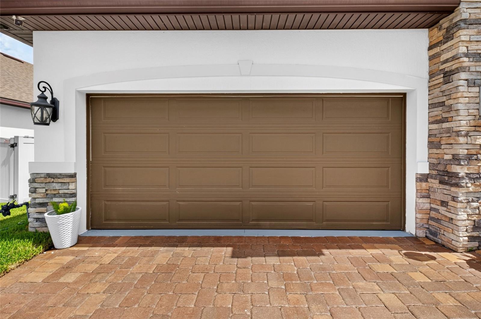 ROPER RESERVE - Residential