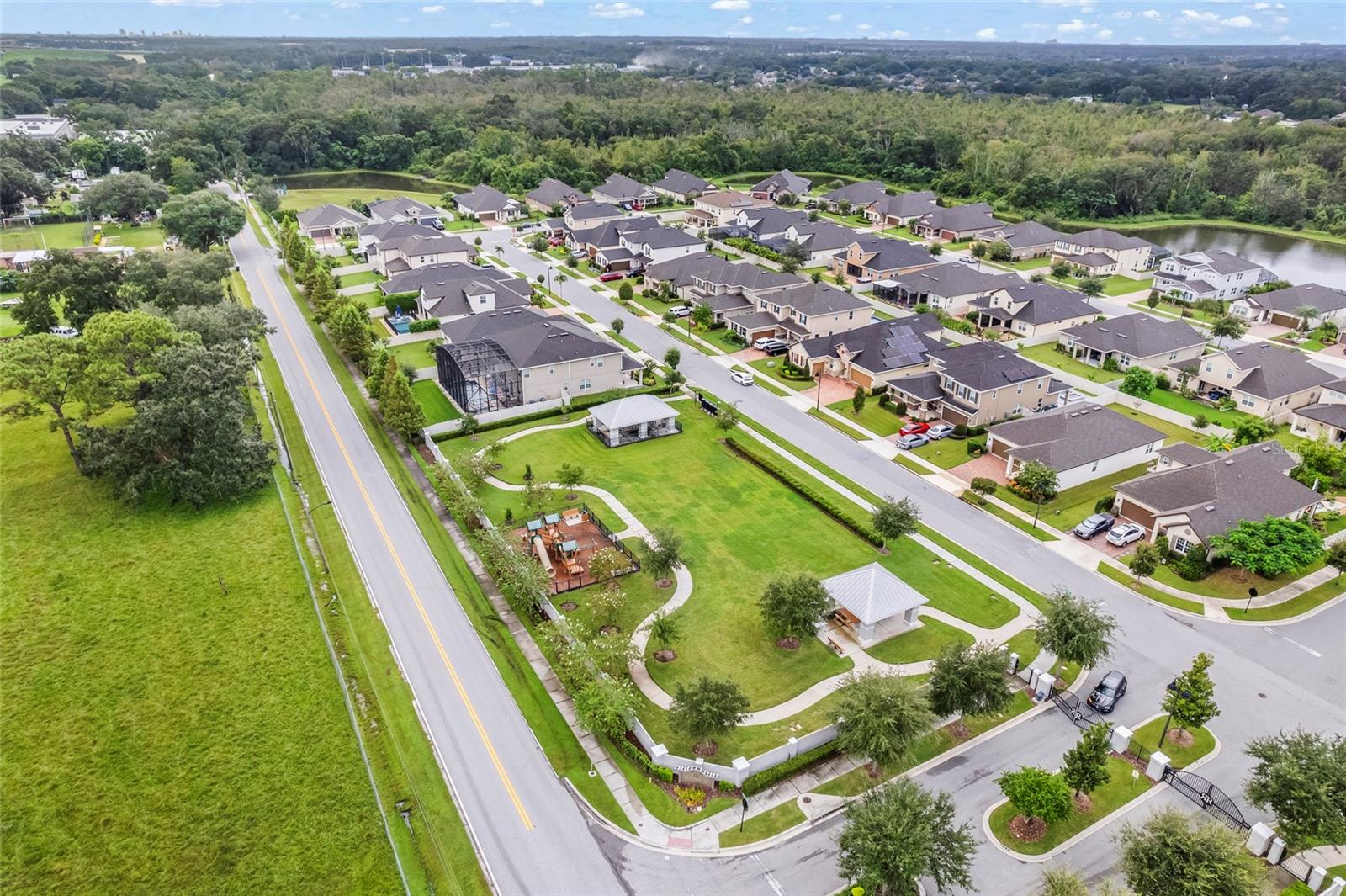 ROPER RESERVE - Residential
