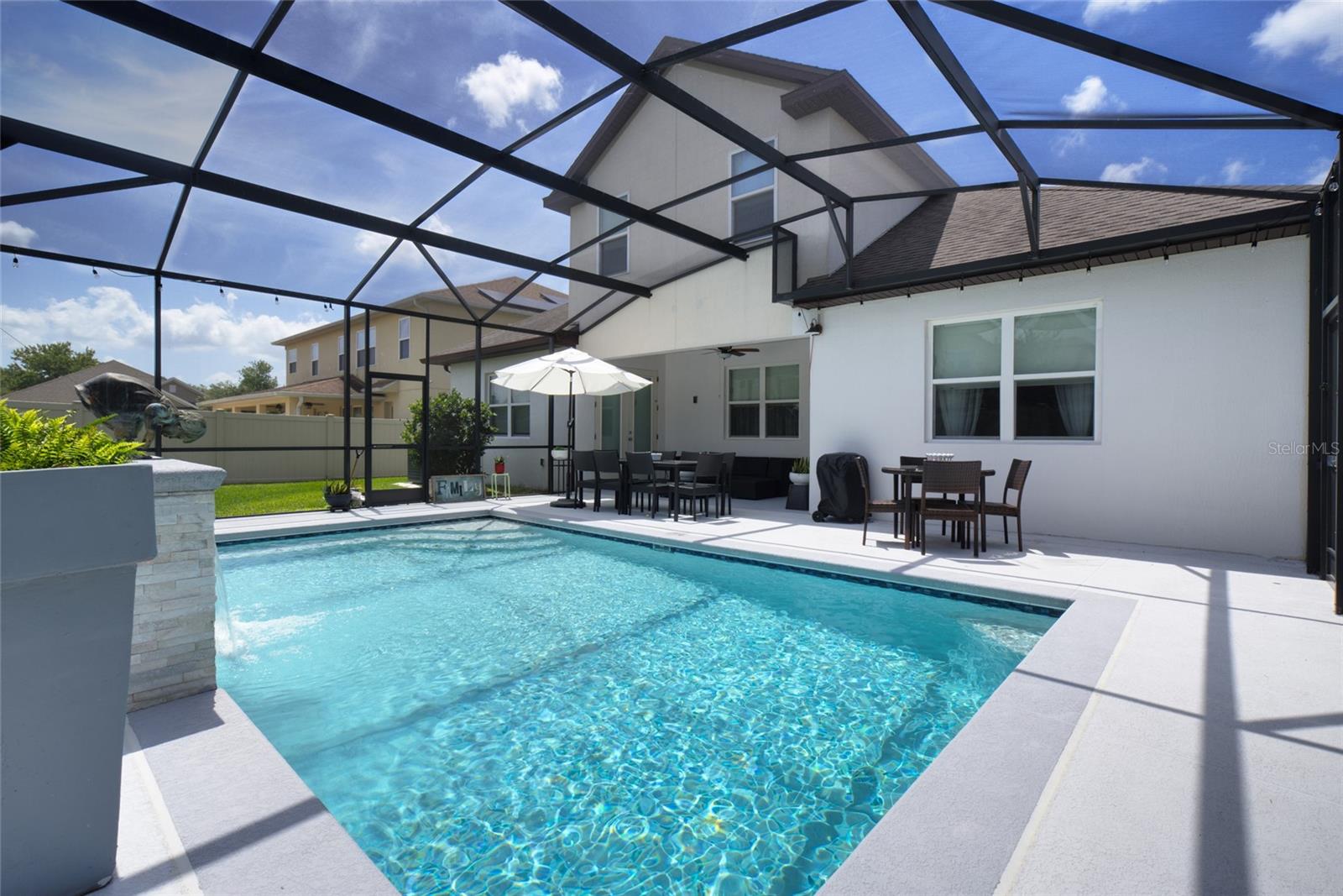 ROPER RESERVE - Residential
