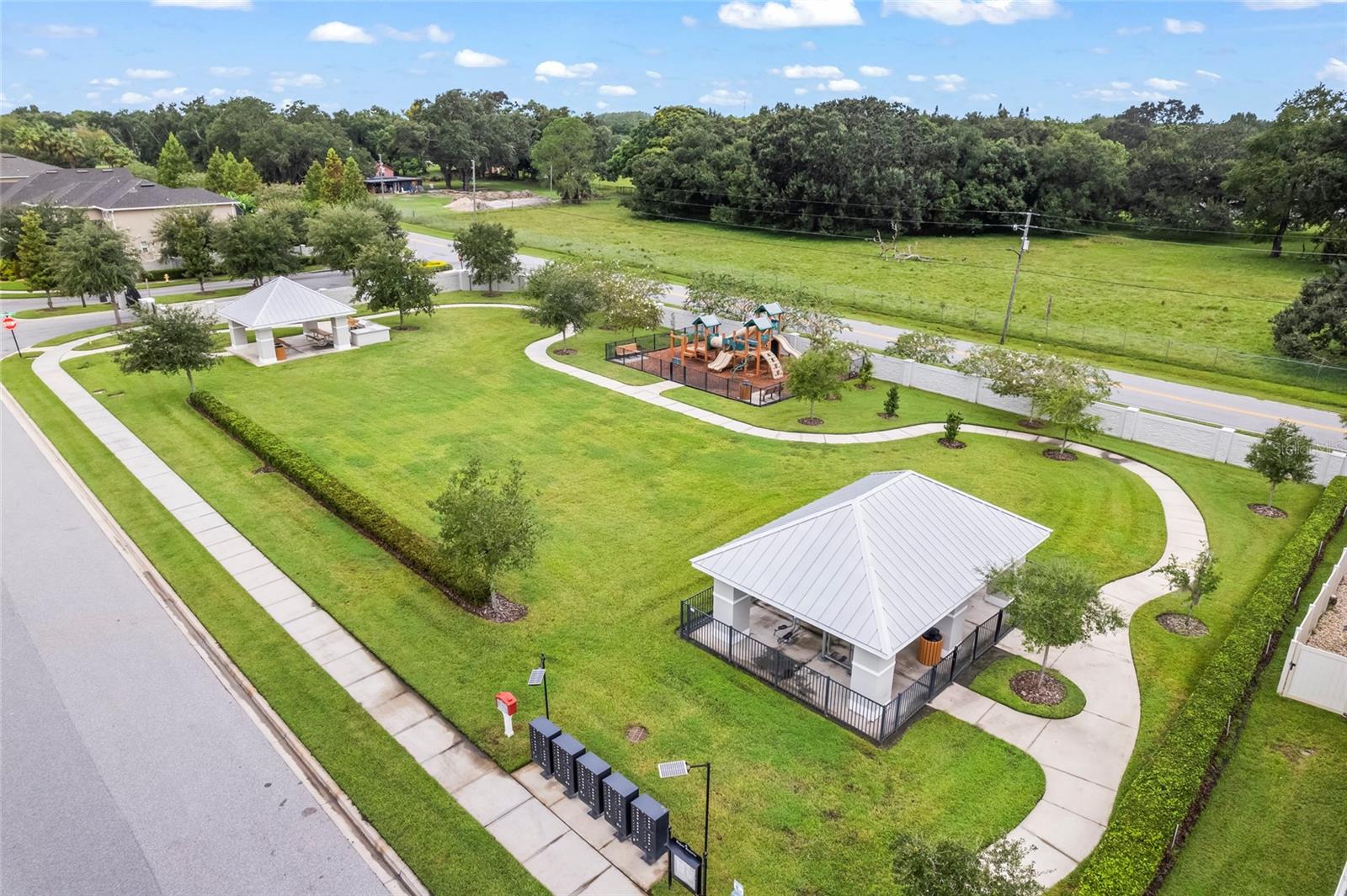 ROPER RESERVE - Residential