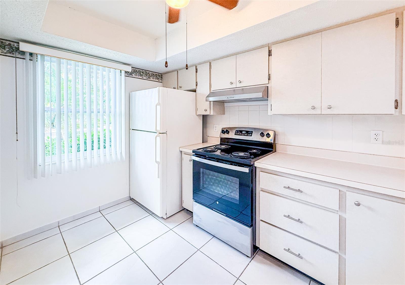 PINEWOOD VILLAGE VIII - Residential Lease