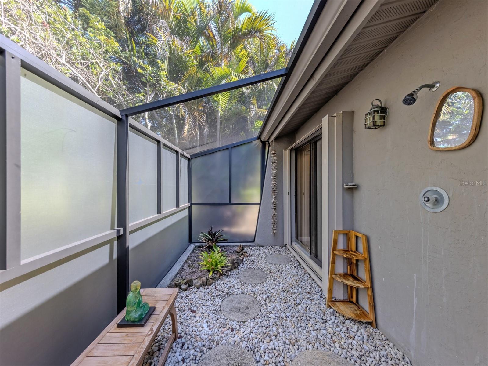 MISSION VALLEY ESTATE SEC A - Residential