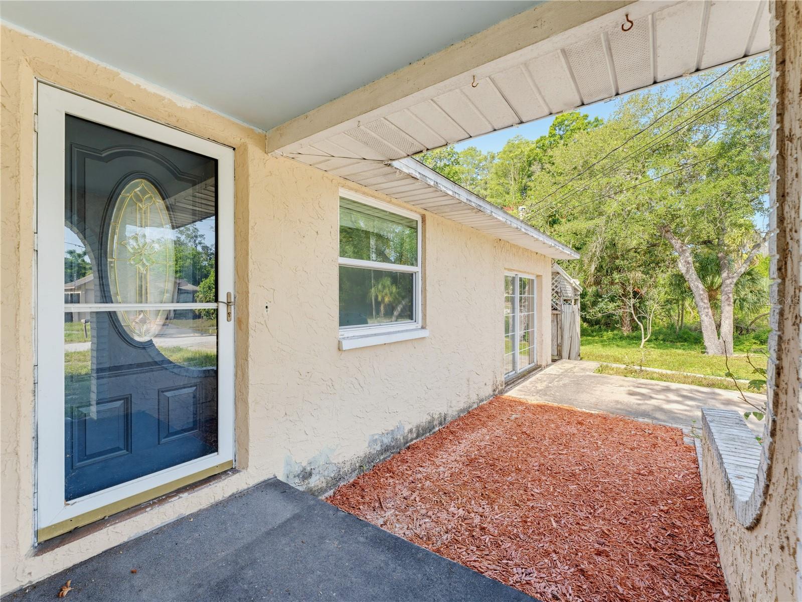 YOUNGS SUB DE LUXE - Residential