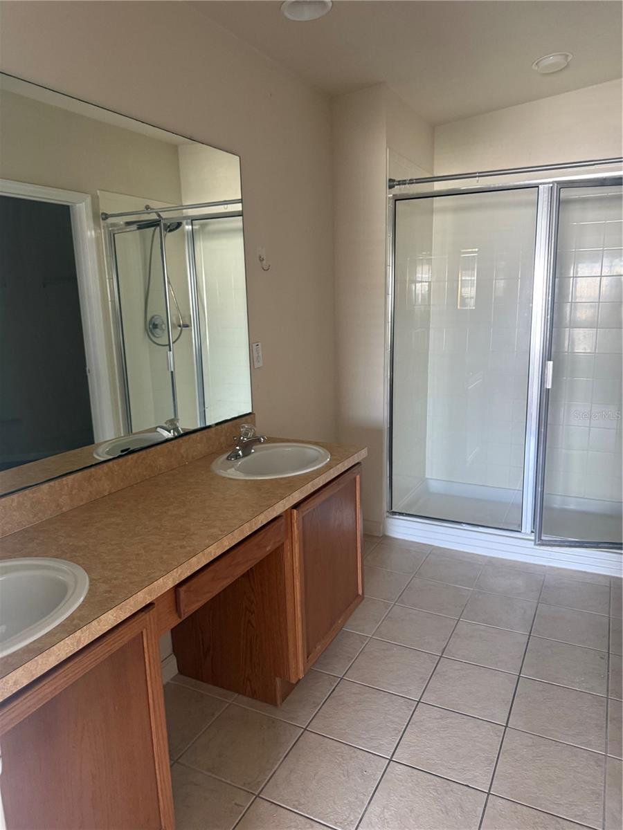 FLORA RIDGE CONDO PH 8 BLDG 11 - Residential Lease