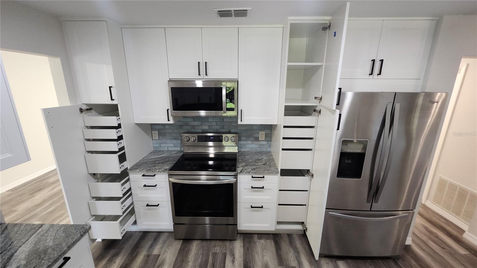 HARBOR EAST - Residential