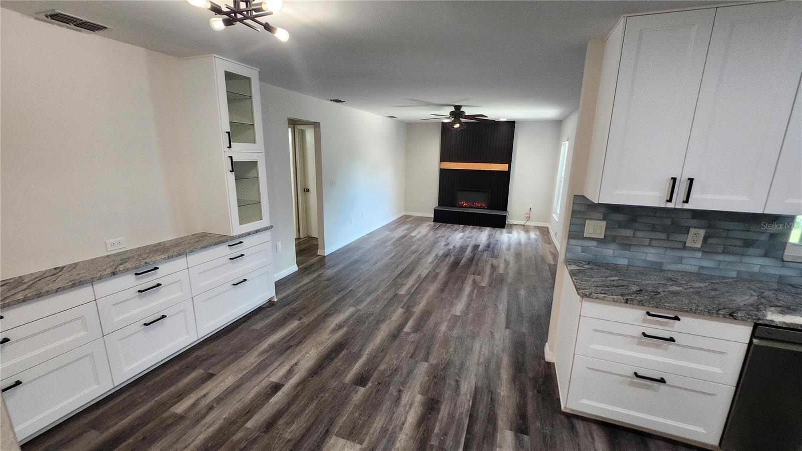 HARBOR EAST - Residential