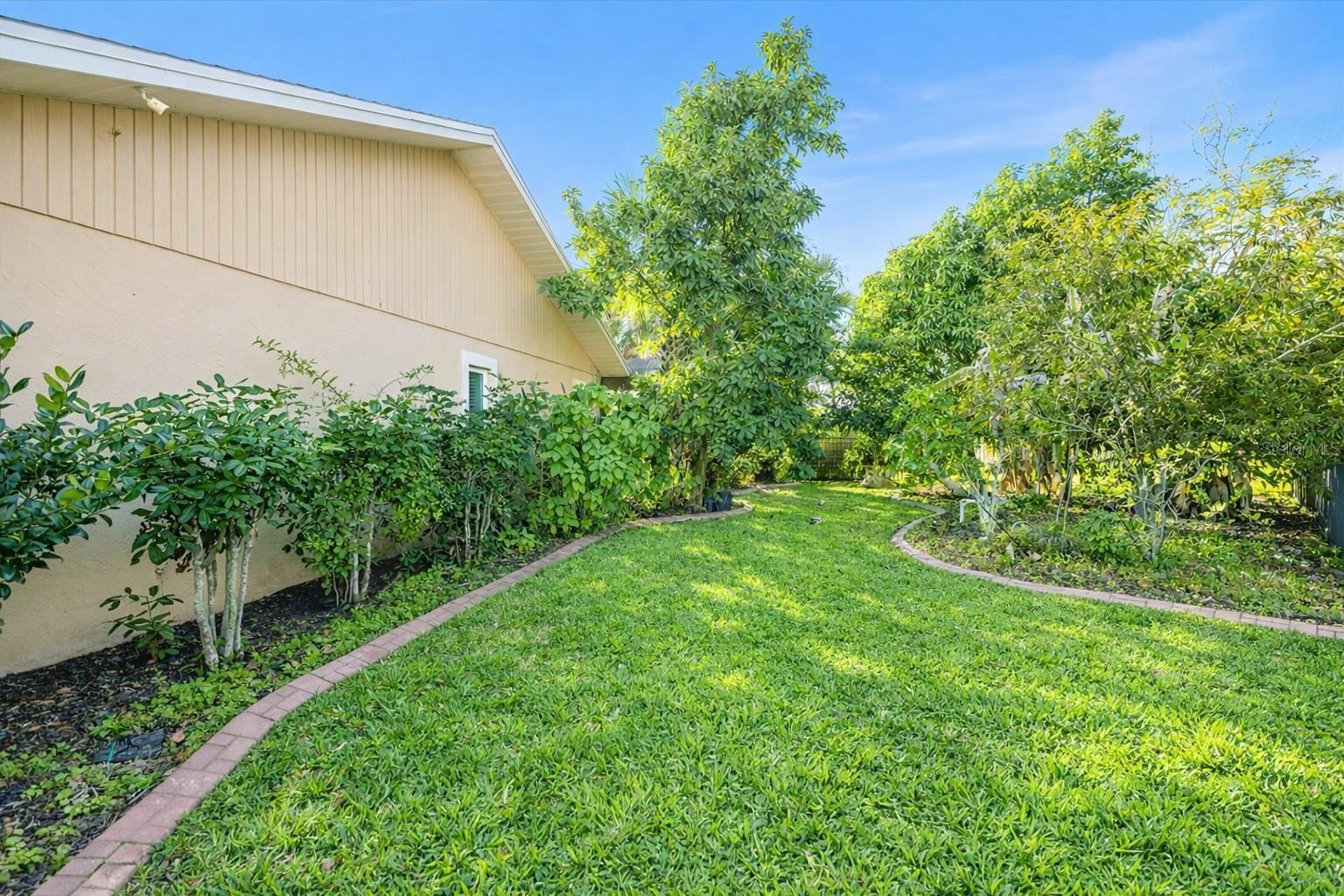 VENICE GARDENS - Residential