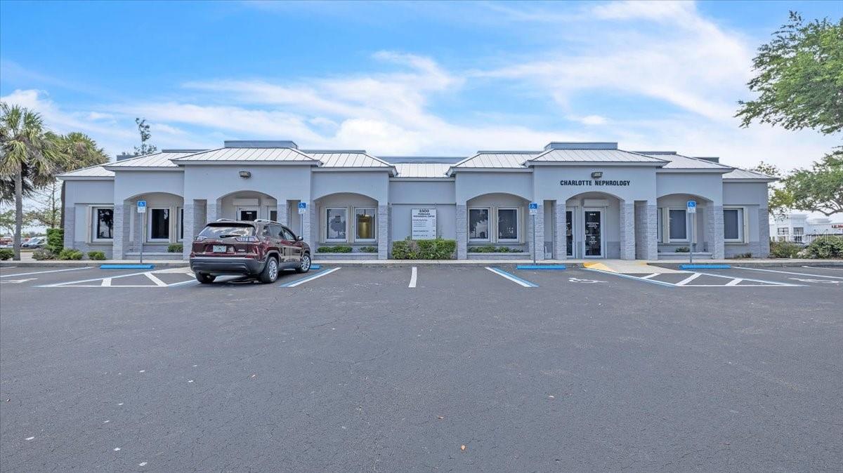 PROMENADES PROFESSIONAL CENTER - Commercial Lease
