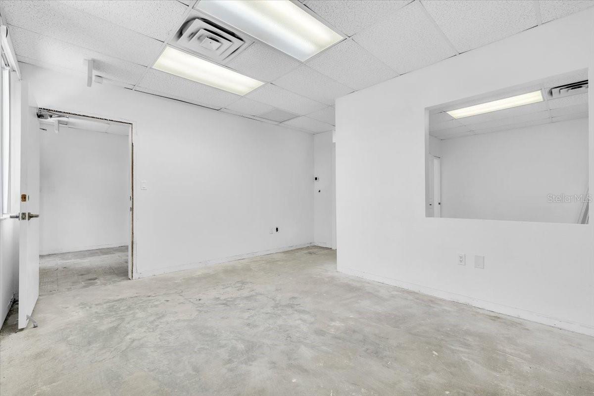 PROMENADES PROFESSIONAL CENTER - Commercial Lease