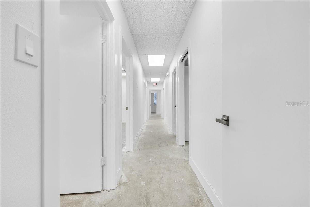 PROMENADES PROFESSIONAL CENTER - Commercial Lease