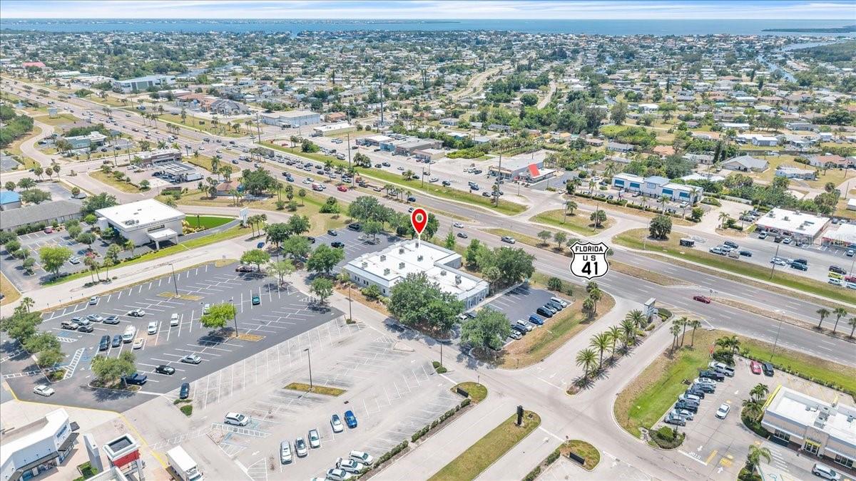 PROMENADES PROFESSIONAL CENTER - Commercial Lease