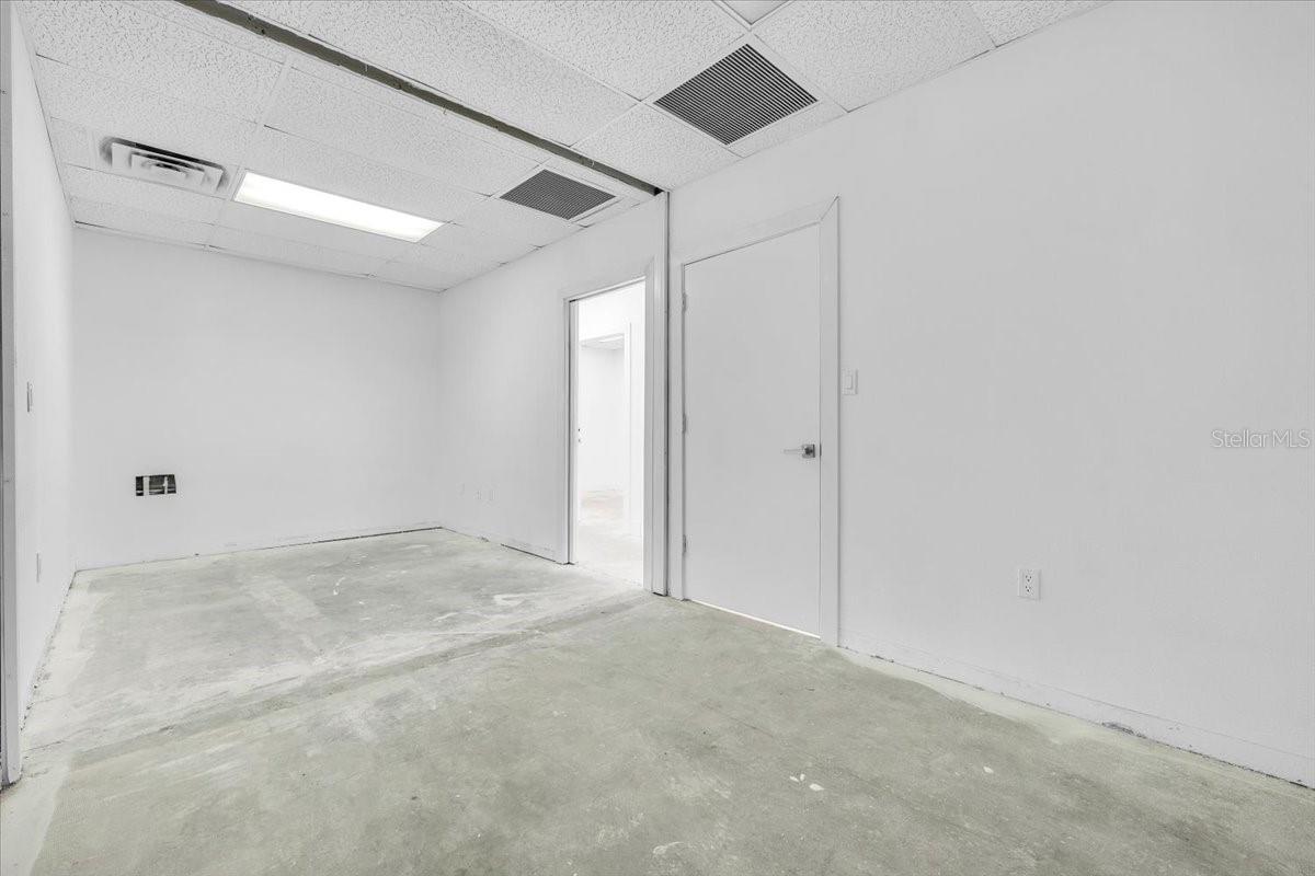 PROMENADES PROFESSIONAL CENTER - Commercial Lease
