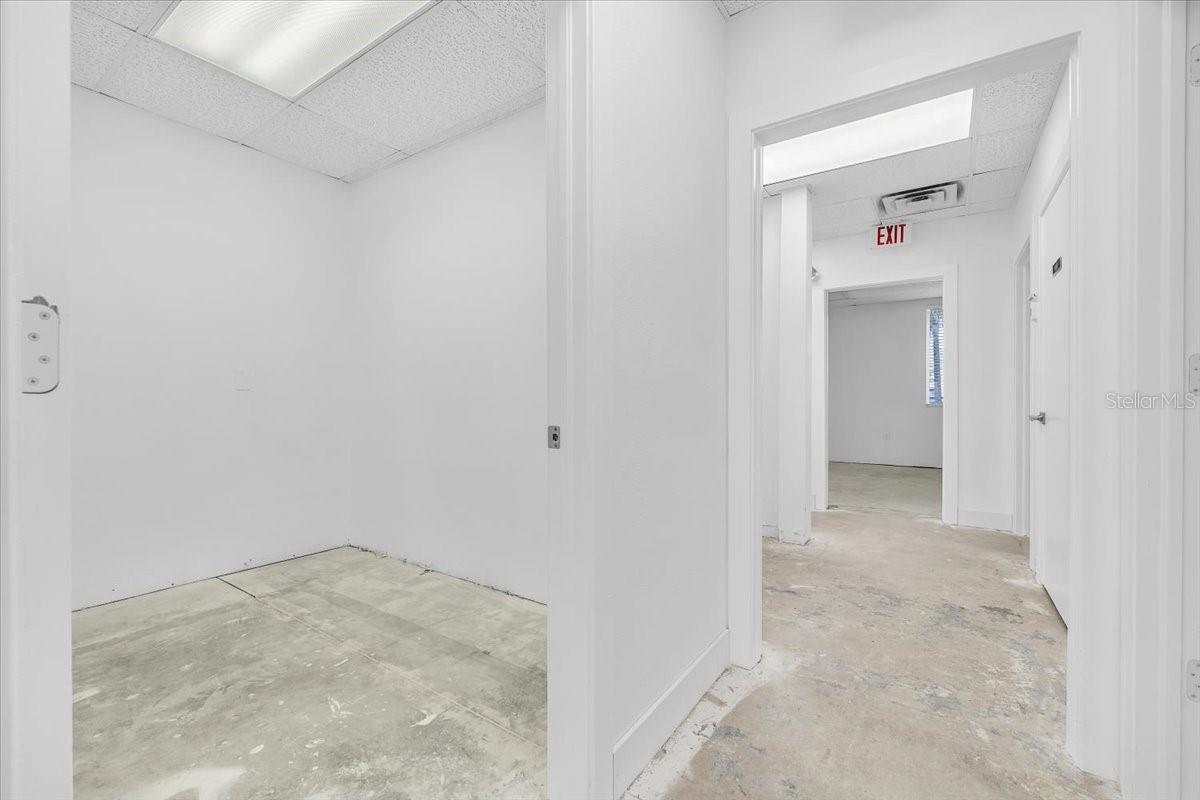 PROMENADES PROFESSIONAL CENTER - Commercial Lease
