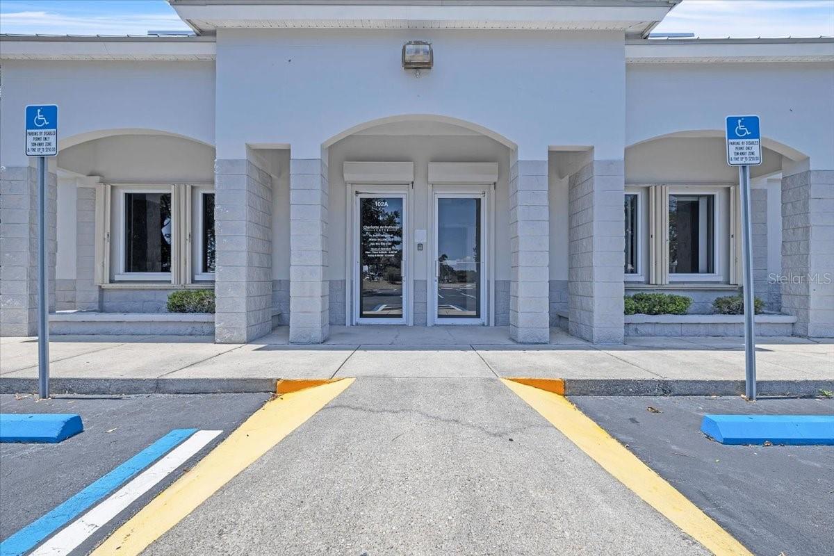 PROMENADES PROFESSIONAL CENTER - Commercial Lease
