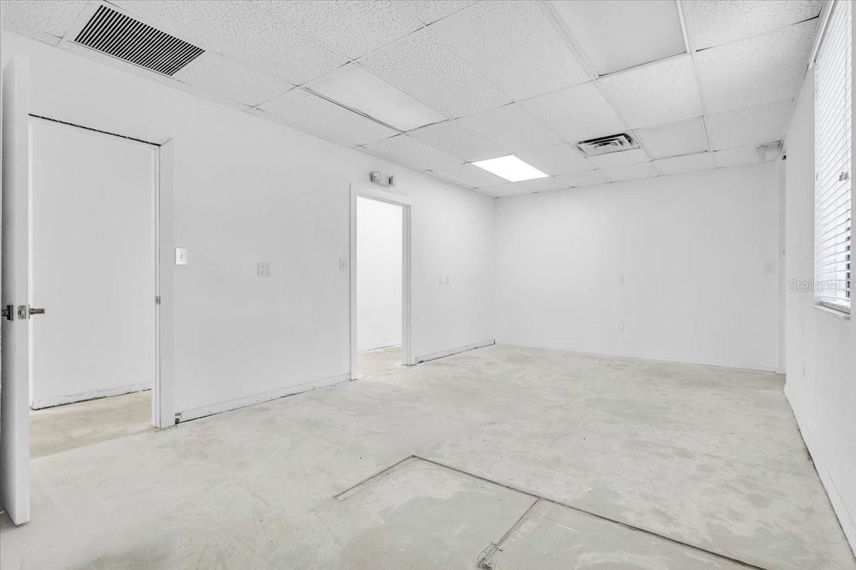 PROMENADES PROFESSIONAL CENTER - Commercial Lease