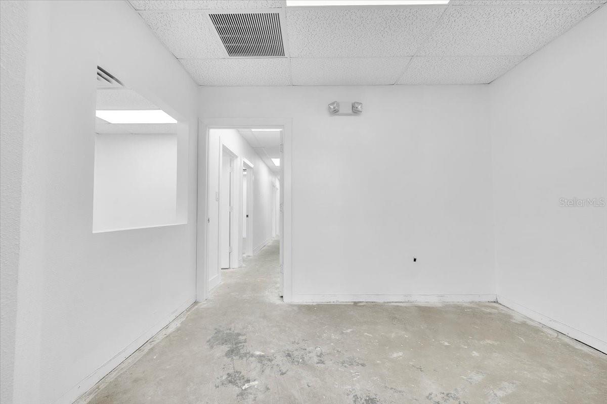 PROMENADES PROFESSIONAL CENTER - Commercial Lease