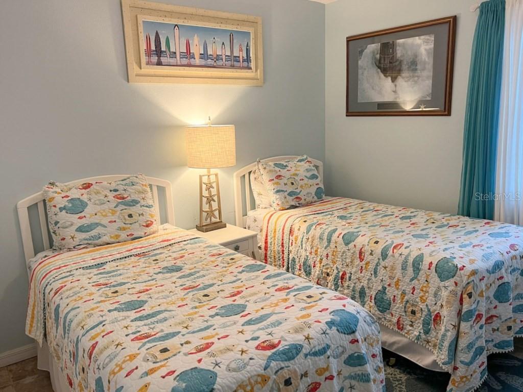 HOLMES BEACH 17TH UNIT - Residential