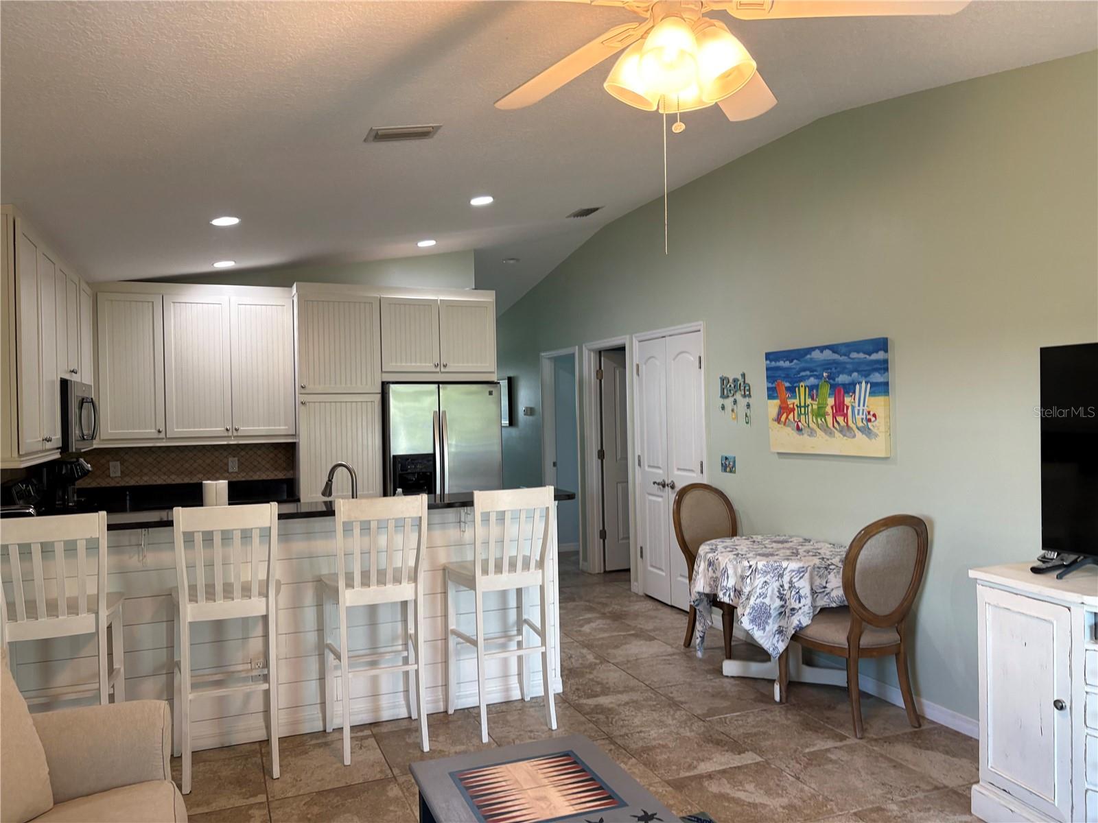 HOLMES BEACH 17TH UNIT - Residential