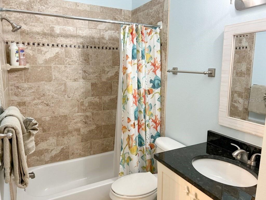 HOLMES BEACH 17TH UNIT - Residential