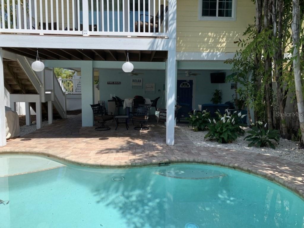 HOLMES BEACH 17TH UNIT - Residential