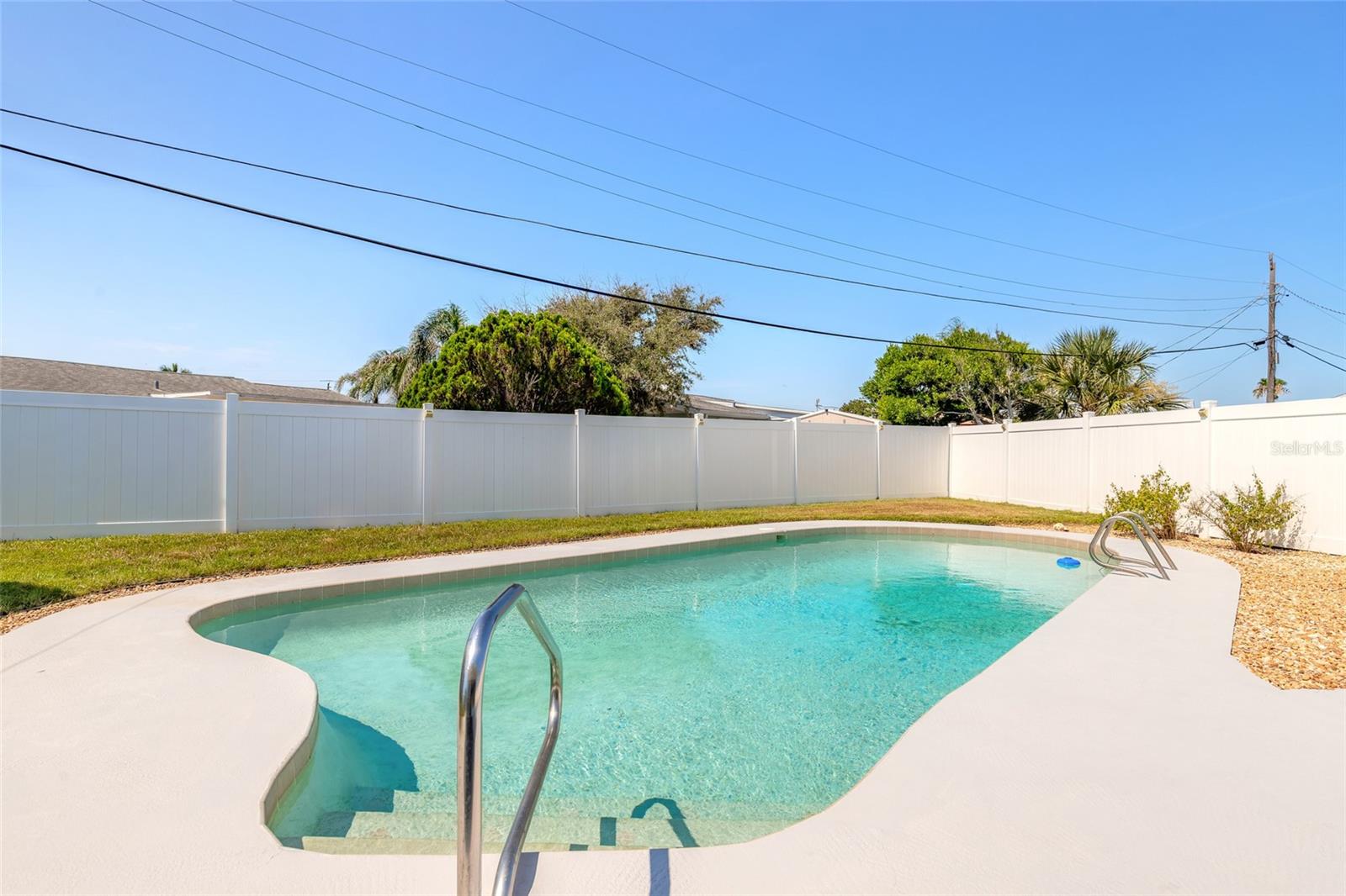 SUNNY SHORES - Residential