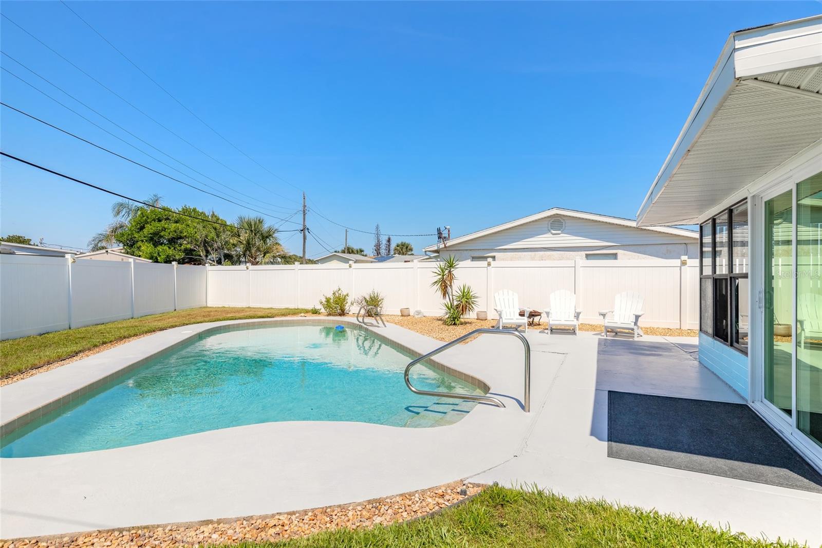SUNNY SHORES - Residential