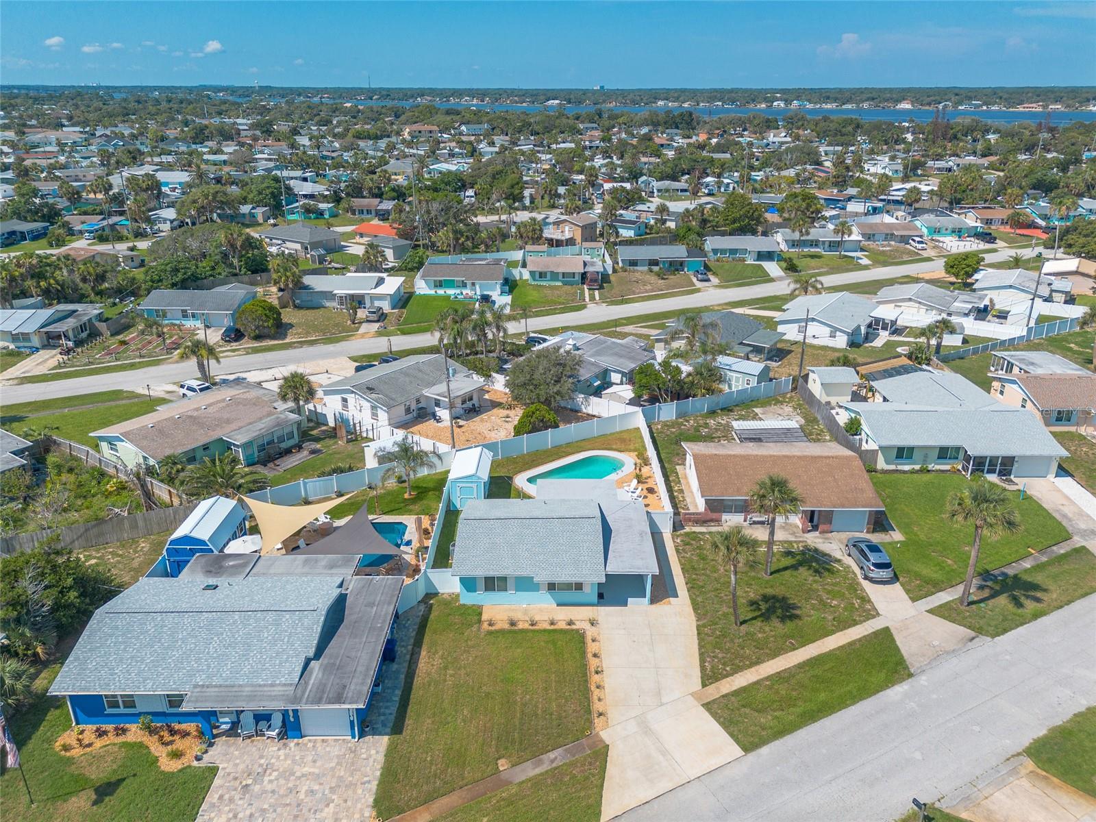 SUNNY SHORES - Residential
