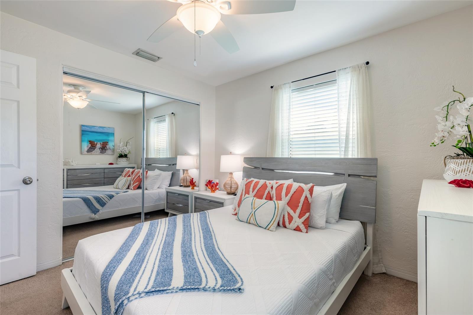 SUNNY SHORES - Residential
