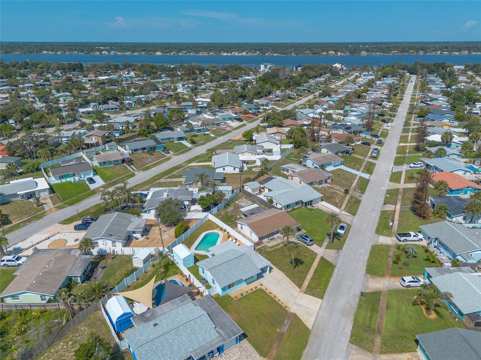 SUNNY SHORES - Residential