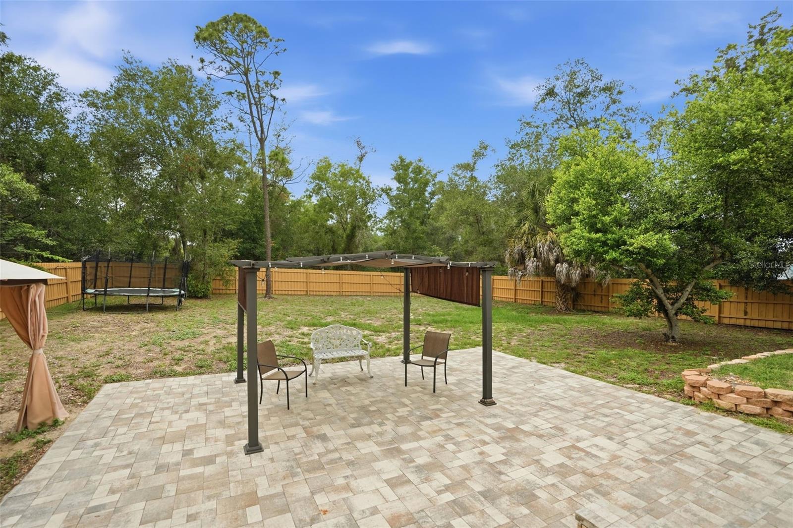PINE GROVE - Residential