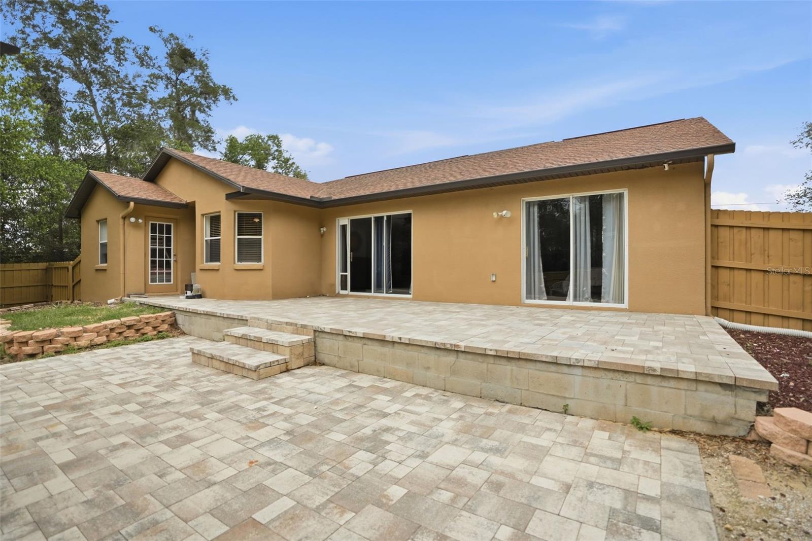 PINE GROVE - Residential