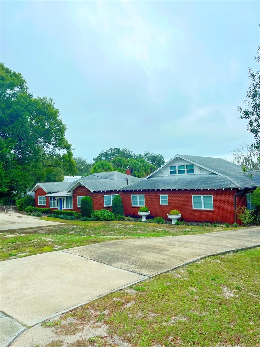 THIS PROPERTY WAS ORIGINALLY 2 HOMES THAT WERE CO-JOINED. THE CURRENT OWNER HAS RECREATED TWO FULLY SEPARATE LIVING SPACES. OWNER LIVES IN ONE SIDE AND HAS A VERY SUCCESSFUL AIRBNB ON THE OTHER SIDE.  THIS IS A UNIQUE OPPORTUNITY FOR A LARGE FAMILY, EXTENDED FAMILY WITH IN-LAWS, OR THOSE LOOKING FOR A STEADY STREAM OF SUPPLEMENTAL INCOME.

BEAUTIFUL LAKEFRONT POOL HOME WITH EXPANSIVE VIEWS.  EACH ROOM IS DETAILED WITH CROWN MOULDING THROUGHOUT.  GORGEOUS WOOD FLOORS.  LARGE BEDROOMS AND OPEN LIVING SPACES ABOUND.
