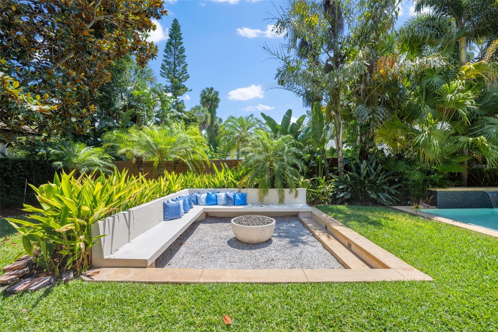 VALENCIA TERRACE - Residential