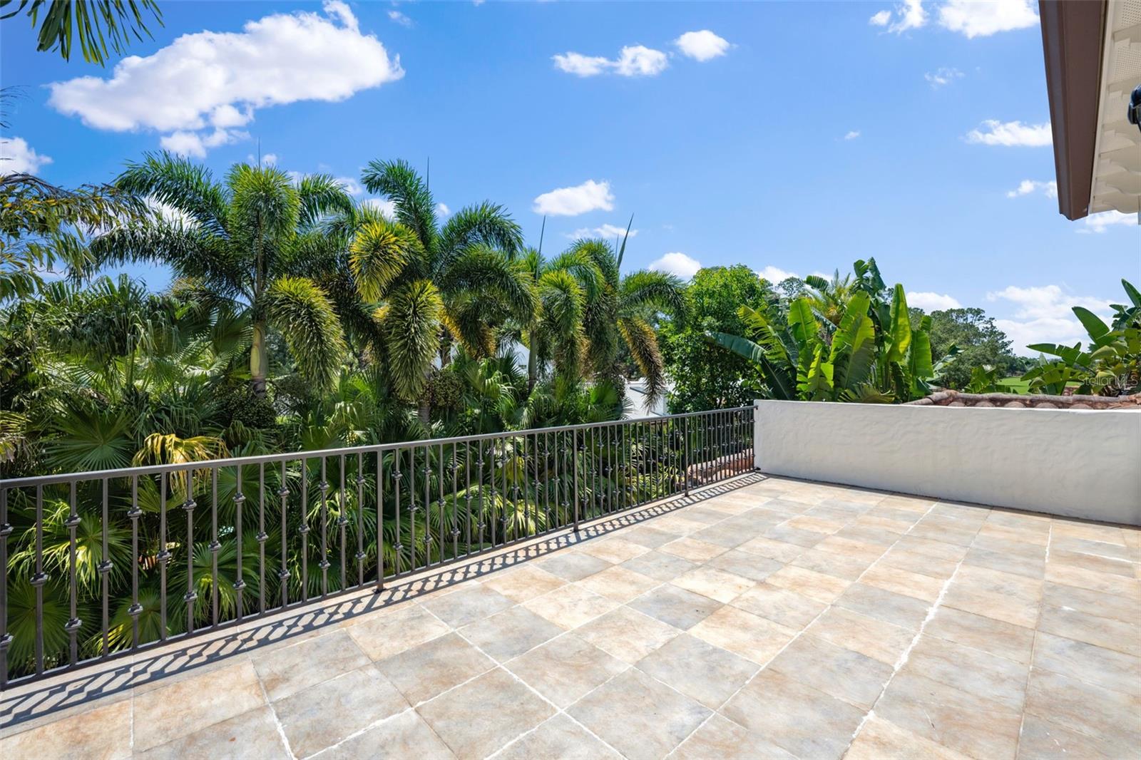 VALENCIA TERRACE - Residential