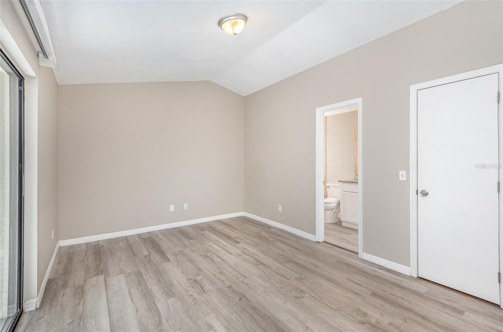 GROVES PH B - Residential Lease