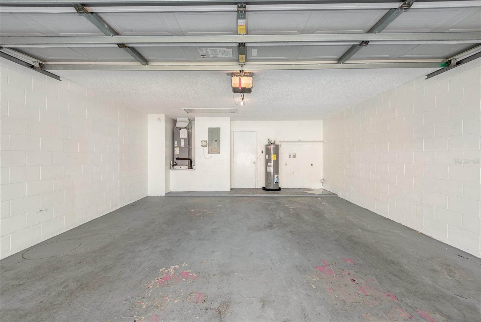 GROVES PH B - Residential Lease