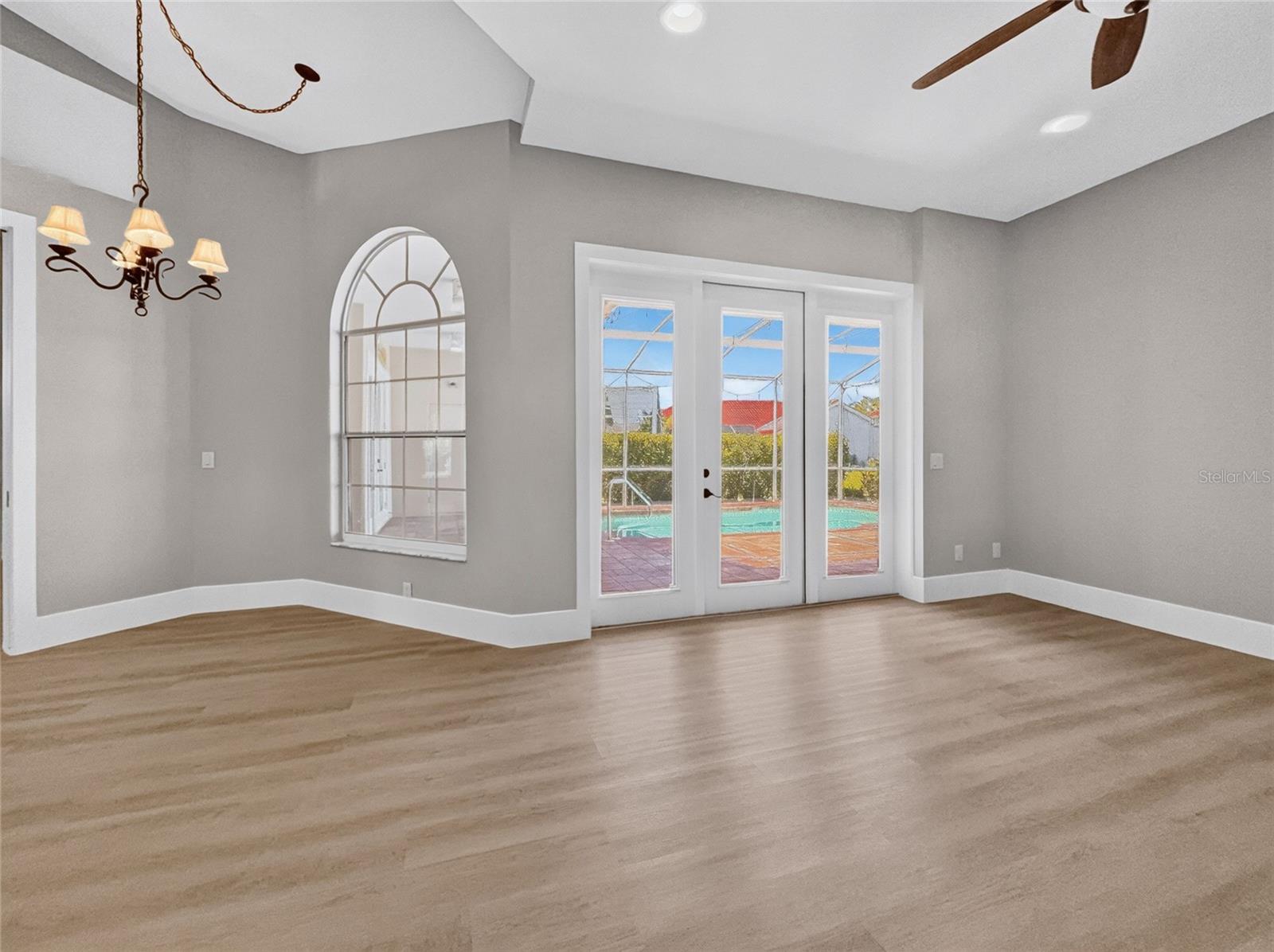 HUNTINGTON POINTE - Residential
