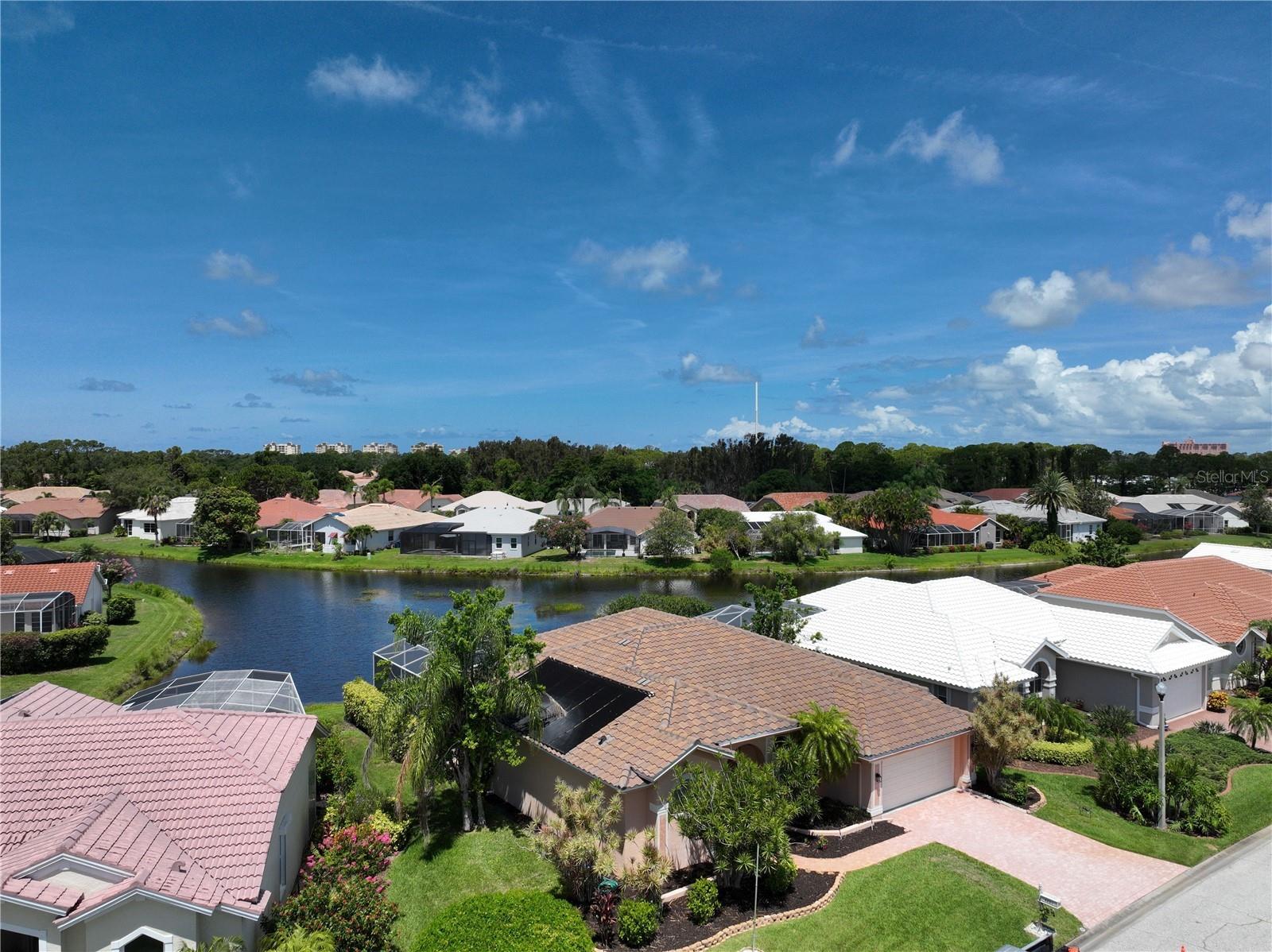 HUNTINGTON POINTE - Residential