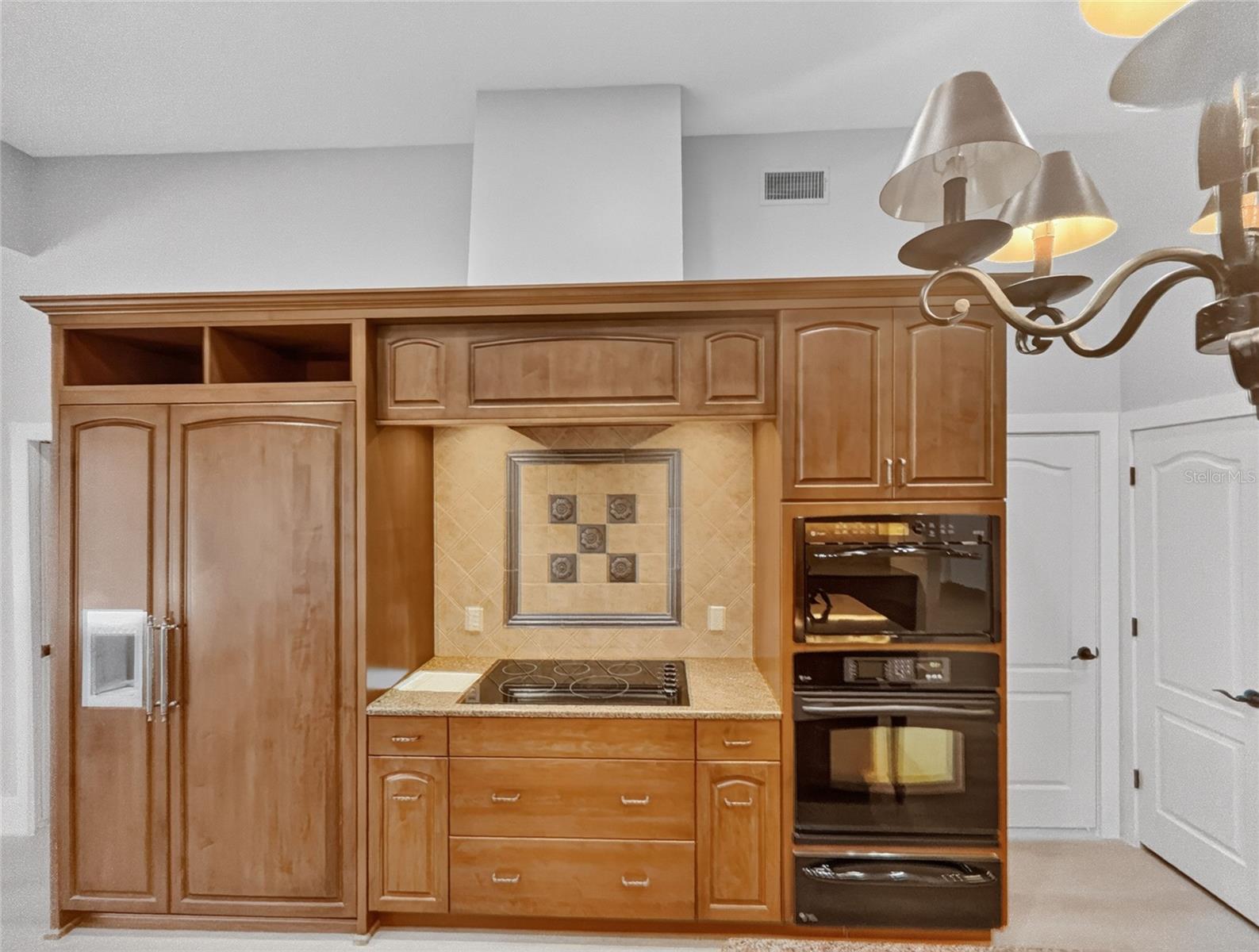 HUNTINGTON POINTE - Residential