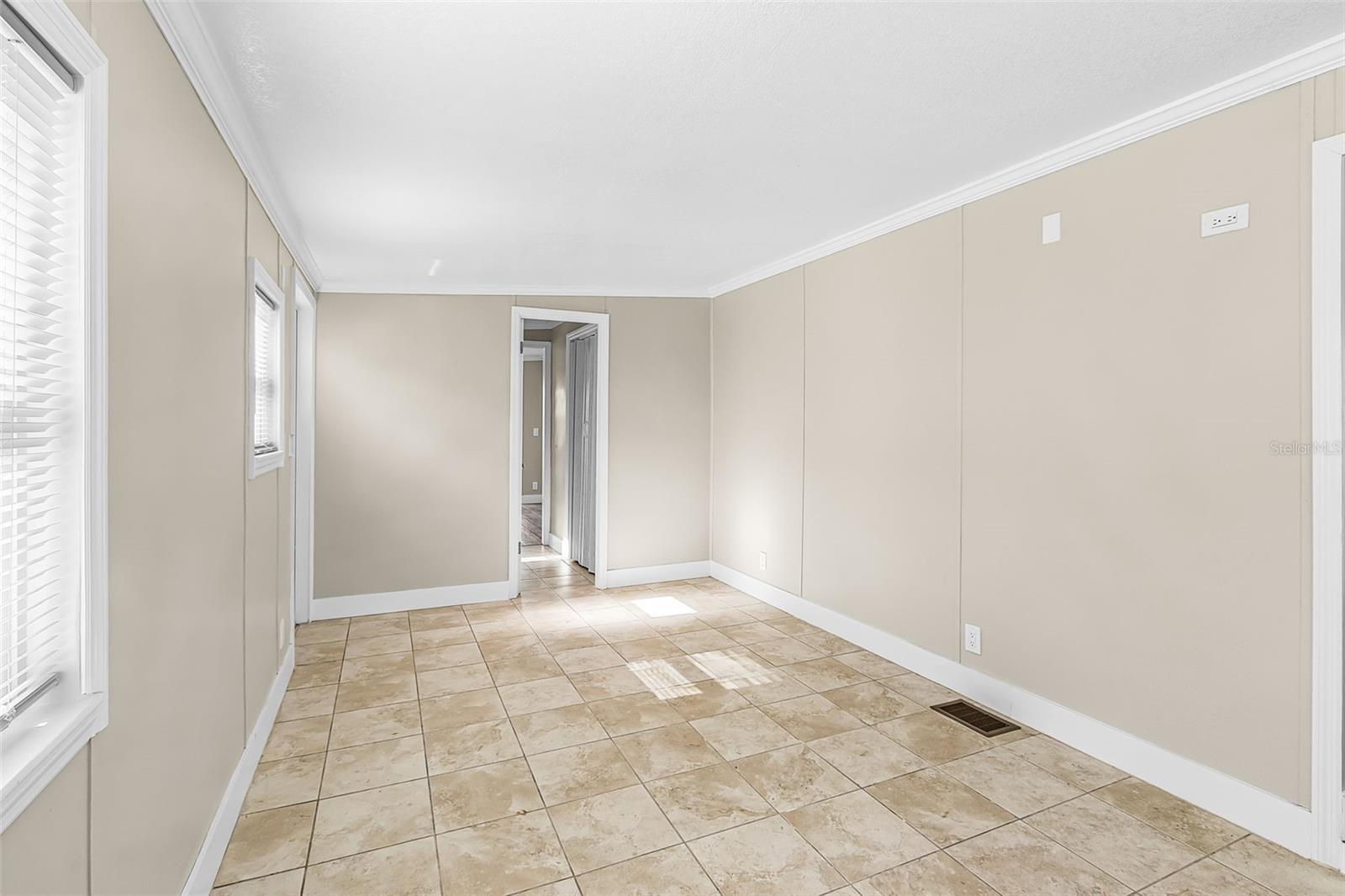 HOLIDAY TRAVEL PARK ENGLEWOOD - Residential