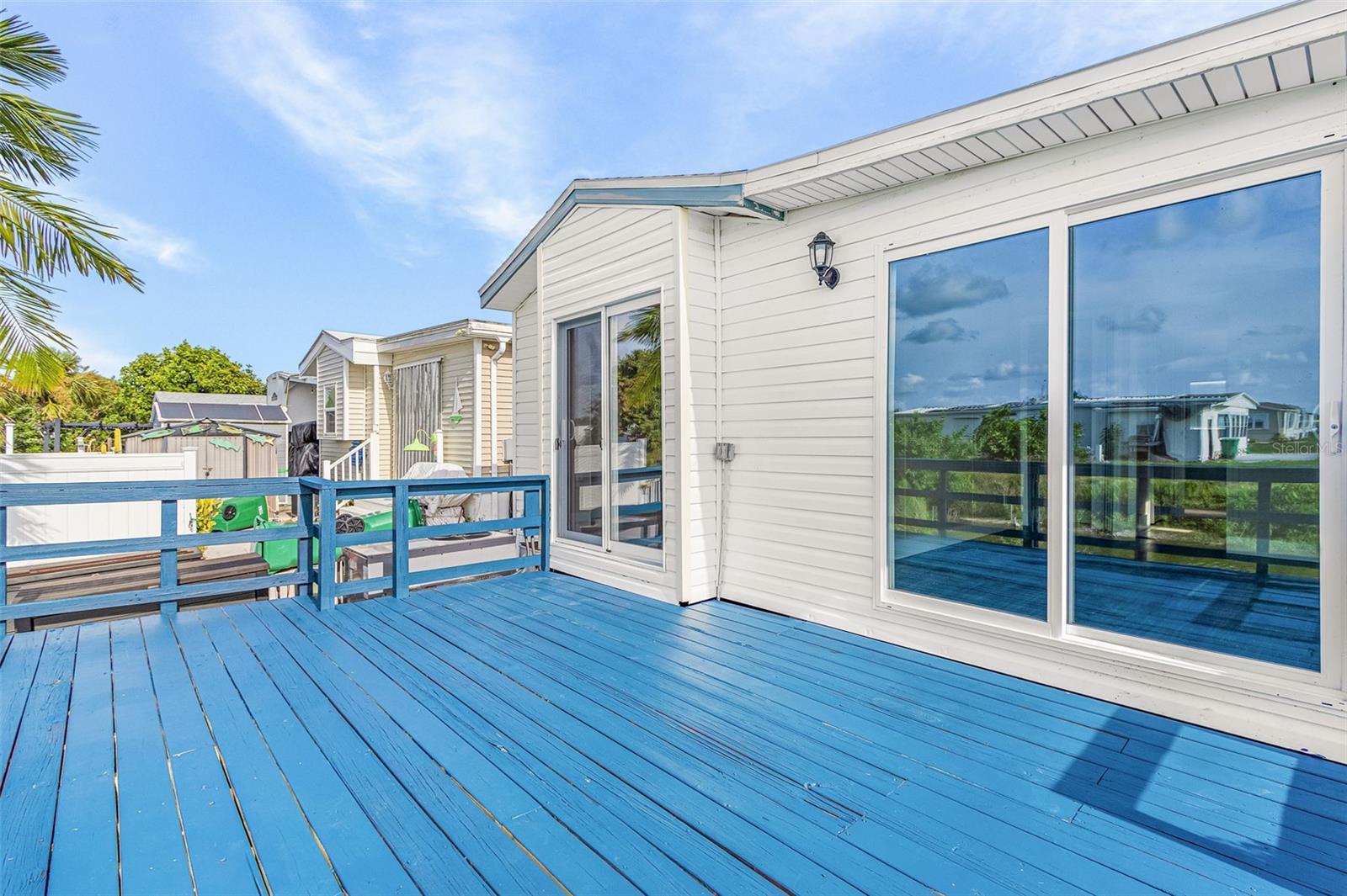 HOLIDAY TRAVEL PARK ENGLEWOOD - Residential
