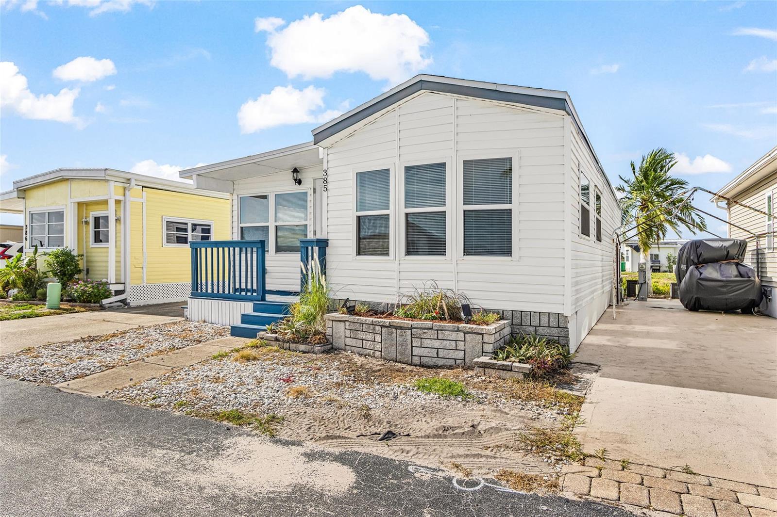 HOLIDAY TRAVEL PARK ENGLEWOOD - Residential