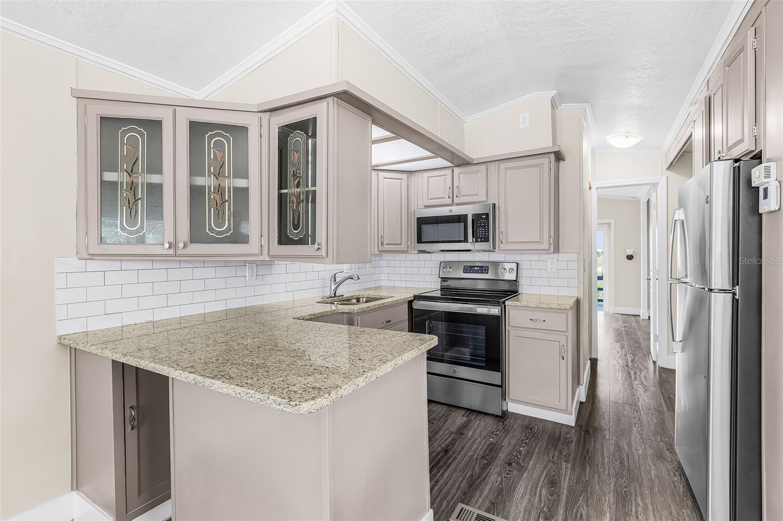 HOLIDAY TRAVEL PARK ENGLEWOOD - Residential