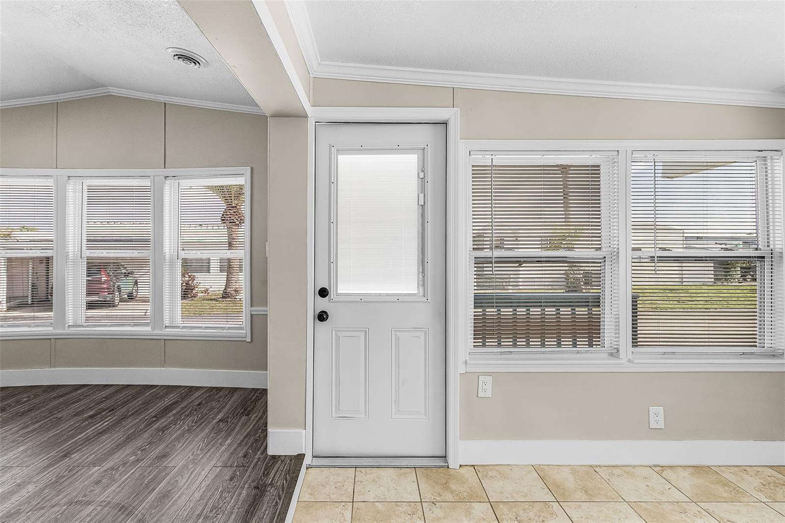 HOLIDAY TRAVEL PARK ENGLEWOOD - Residential